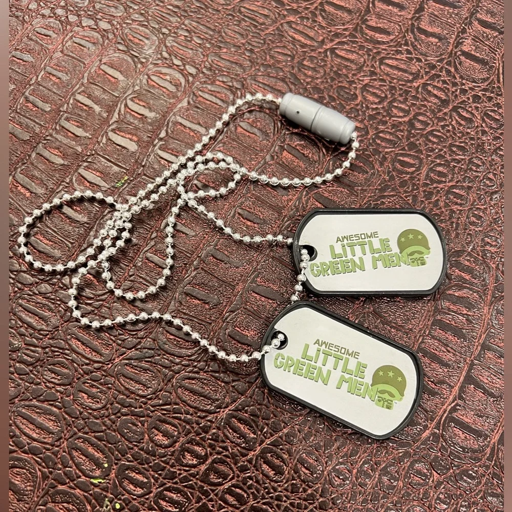 Awesome little green men dog tags dogtag necklace NWOT